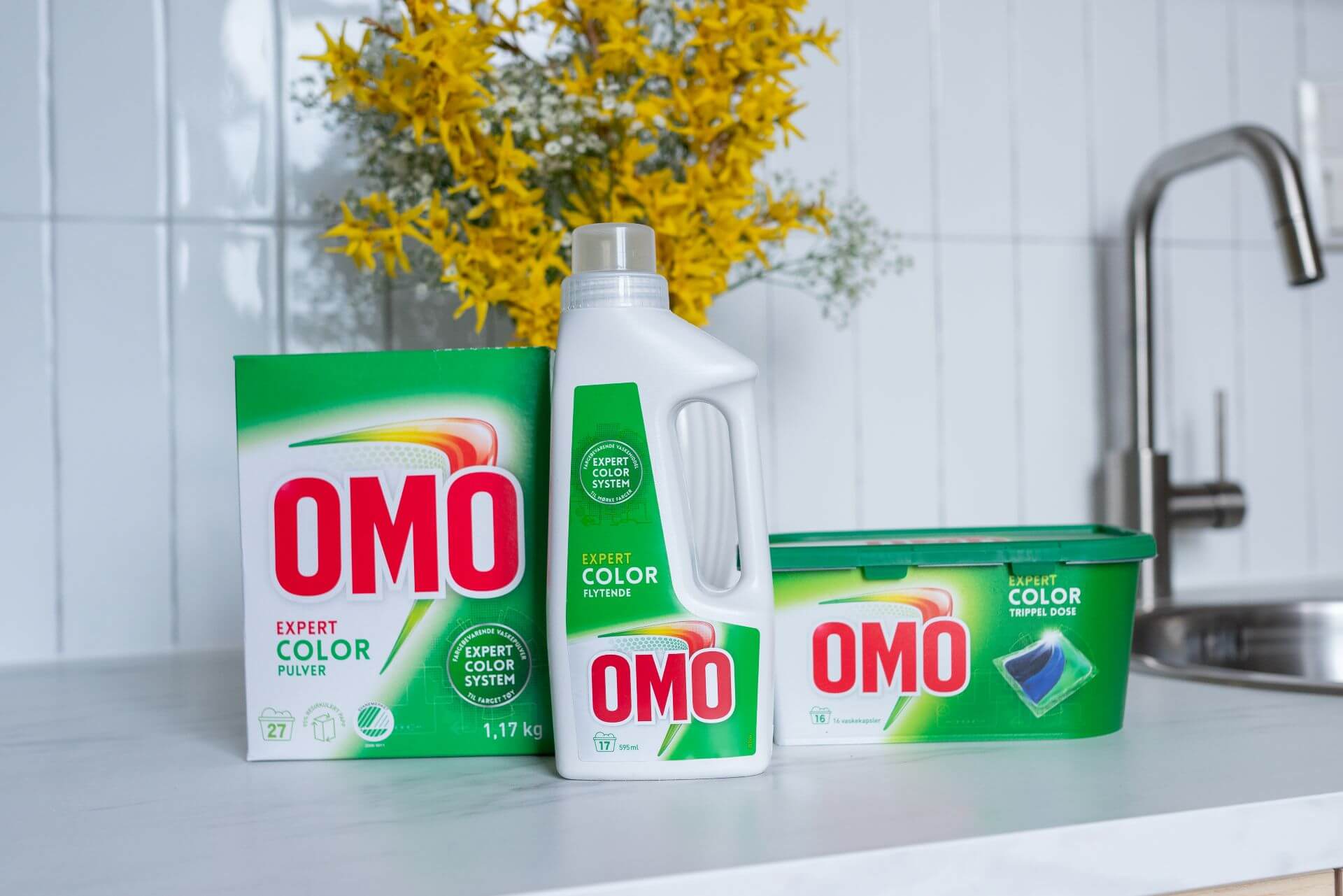 Omo Expert Color produkter på vaskerommet. FOTO