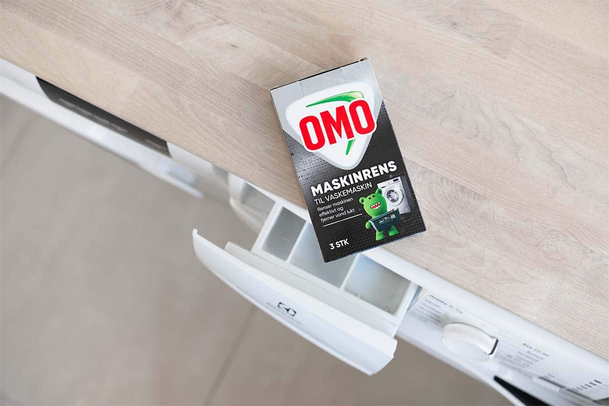 Rense vaskemaskinen med OMO Maskinrens.
