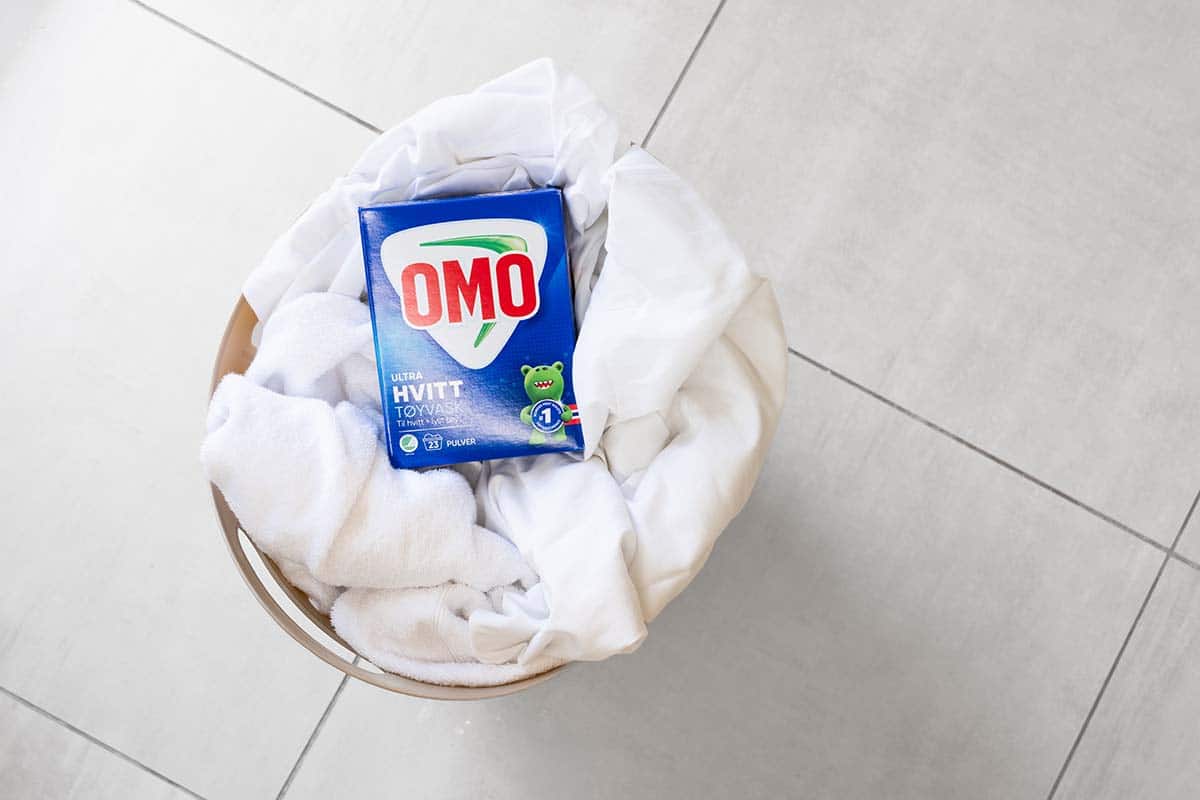 Vaske skjorter med OMO.