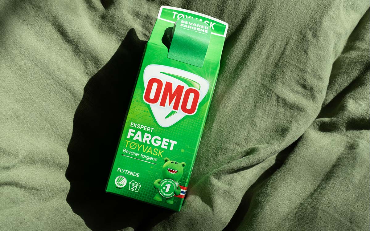 Vaske skjerf med OMO.